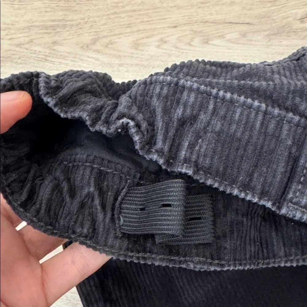 Old navy corduroy pants wide leg